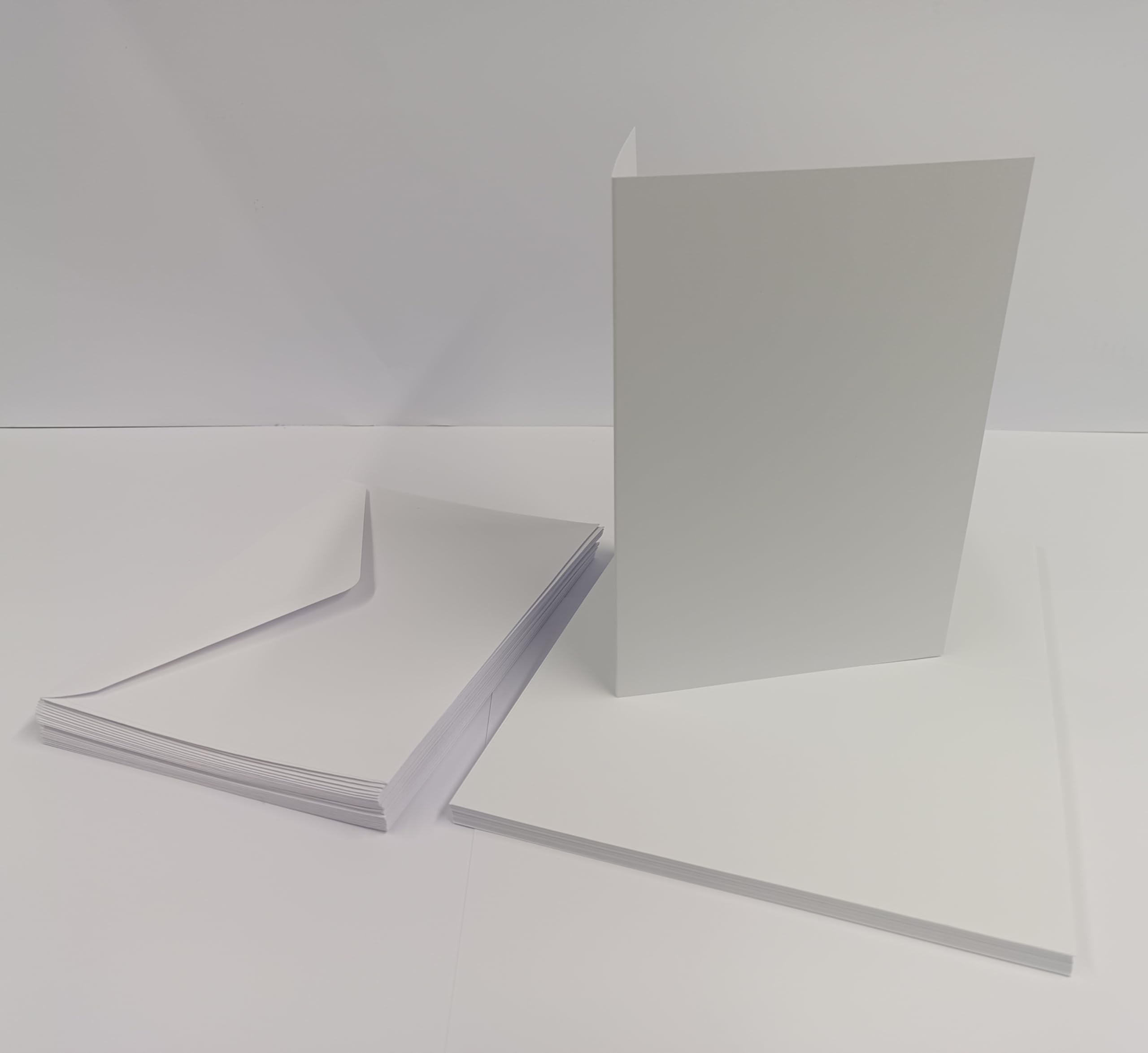 Stella Crafts 25 Pack A5 Pre-Creased White Blank Cards (300gsm) & Envelopes (100gsm) – Premium Quality for Card Making & Crafting