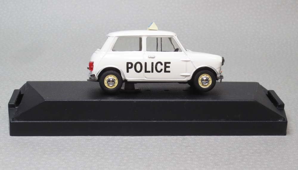 Amazon | ミニクーパー 1／43 (37) VITESSE製 L009 MORRIS MINI