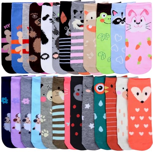 Image of ToBeInStyle Girls' and Women's Multi-Pack of Low Cut Random Animal Print Assortment Ankle Socks