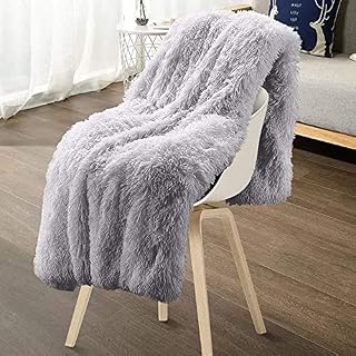 Ewolee Faux Fur Throw, Super Soft Large Fluffy Throw Blanket, Long Shaggy Faux Fur Blanket Warm Cozy Throw for Sofa Bed Couch Chair Decoration 200 x 160cm (Grey)