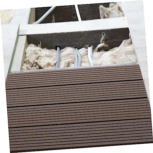 Parquet et plastique extérieur Operitacx pour un balcon élégant et fleuri