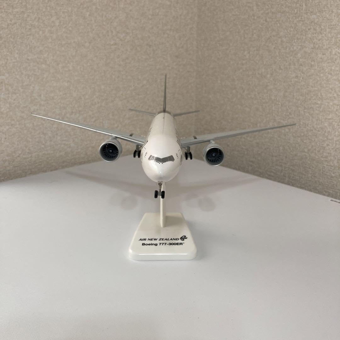 Amazon.co.jp: ニュージーランド航空200分の1模型 : おもちゃ