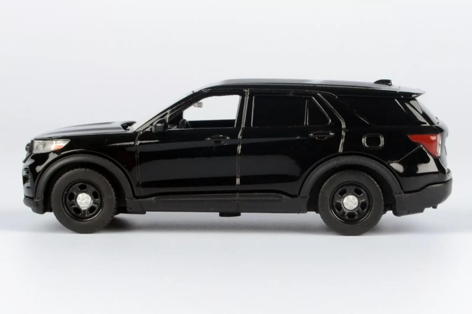 Motormax 2022 Ford Police Interceptor Utility Black Unmarked Custom Builder's Kit Law Enforcement and Public Service Series 1/43 Diecast Model Car