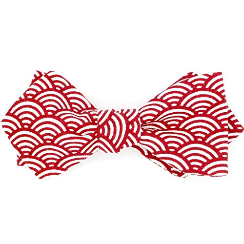 Noeud papillon rouge japonais pour mariage élégant et cérémonie