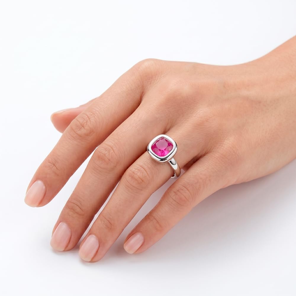Passo Anillo piedra fucsia para mujer en plata. Este anillo Solien tiene un cristal tallado en acabado cerámico muy original, además de ser un modelo ajustable
