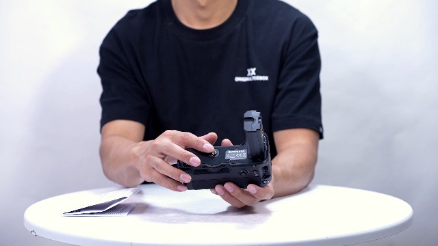 Unbranded VG-C3EM Battery Grip – NP-FZ100, For Sony A9 A7III A7RIII A7M3, Black