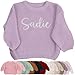 REQTYUI Personalisierter bestickter Baby-Pullover – Name auf Langen Ärmeln – Rundhalsausschnitt – Pullover für Babys und Kinder
