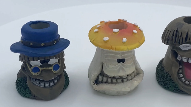 Amazon.com: Butt Bat Resin Mushroom Head Cigarette Snuffers