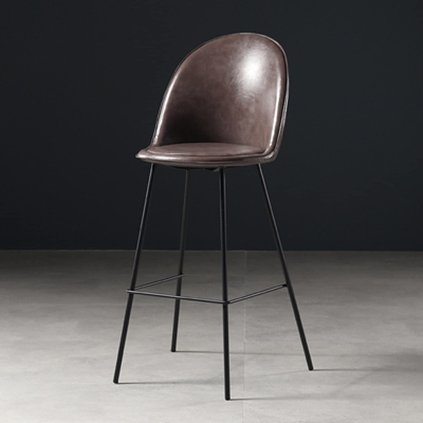 Tabourets de bar hauteur 65cm en similicuir marron pour en finir avec le mal de dos
