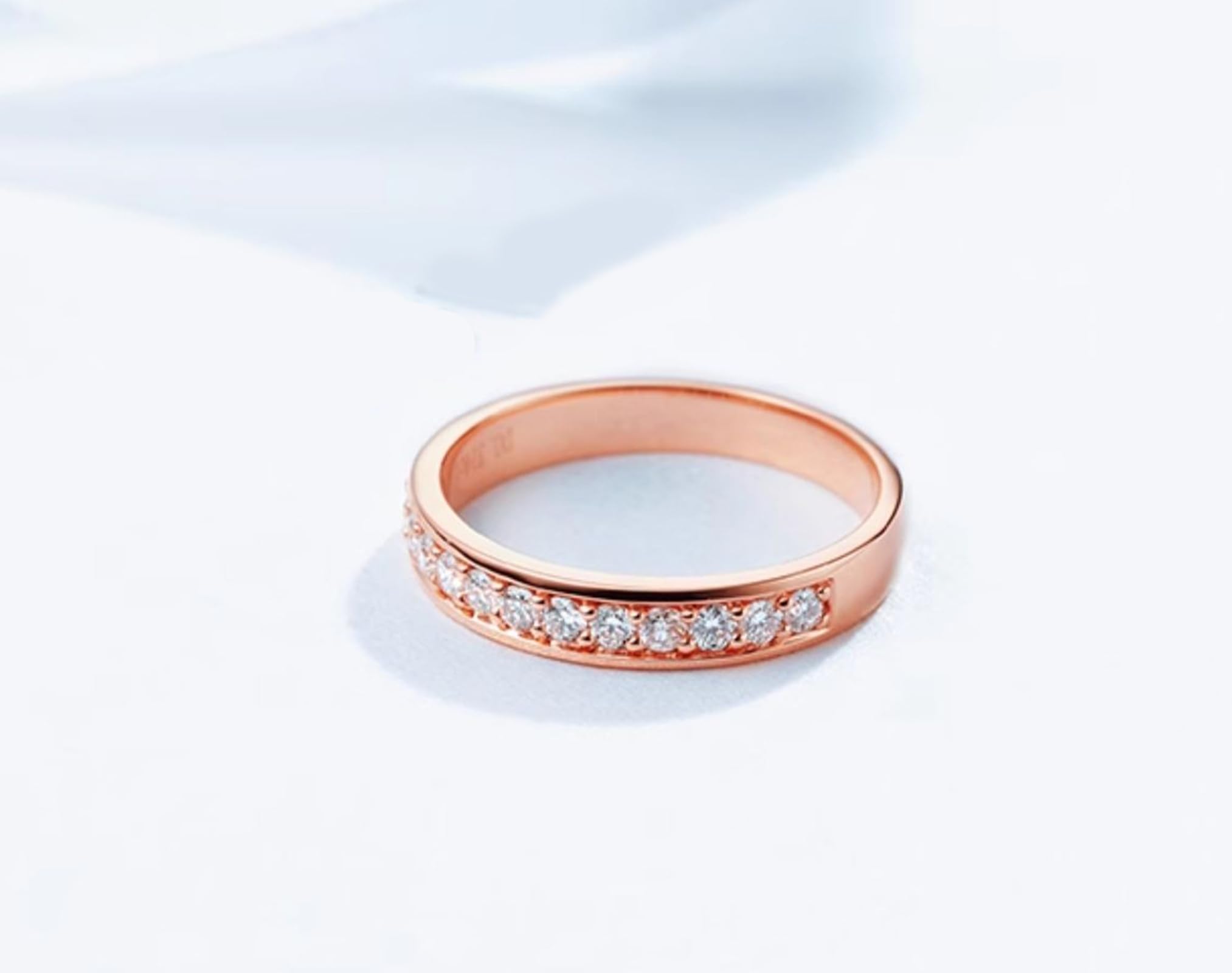 Bandring Gold mit 0,3 ct Diamant, Eheringe 750 Echtgold für Freundin Größe 47 (15.0)-65 (20.7)| PT950 und 9K 14K 18K Roségold | Trendiger Modeschmuck für Vatertag