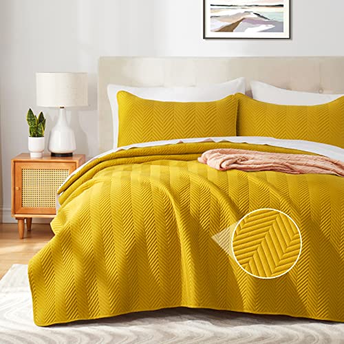Vessia King Size Yellow Quilt Set, Chevron Pattern Mustard Quilt And Shams(3 Pieces), Modern And Classic Yellow Bedspread, Soft And Lightweight Microfiber Bedding Set For Fall, Winter, Summer, Spring #TOP8