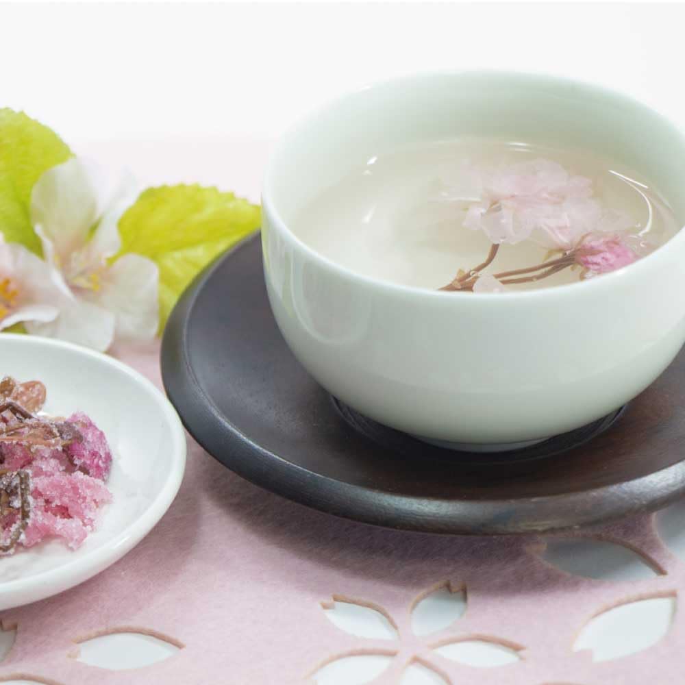 Amazon.co.jp: マン・ネン 桜茶 さくら茶 国産 桜花漬 桜の花塩漬け