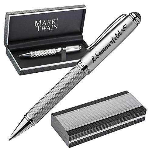 M A R K TWAIN Exklusive Kugelschreiber mit Gravur aus Metall inklusive Geschenkbox - in silbernem Karbondesign - Geschenk zum Geburtstag Jubiläum verschiedene Anlässe PS152 M A R K TWAIN Exklusive Kugelschreiber mit Gravur aus Metall inklusive Geschenkbox - in silbernem Karbondesign - Geschenk zum Geburtstag Jubiläum verschiedene Anlässe PS152