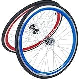 Die Aluminium Doublewallfelgen mit einer Breite von 20,5 mm haben eine Einbaubreite von 100 mm vorne und 120 mm hinten. Sie sind mit 36 Speichen aus rostfreiem Stahl mit 2,0 mm Durchmesser ausgestattet. Die dreifach überkreuzte Einspeichung ist die stabilste und gängigste Art der Einspeichung, da der Druck, der auf die Felgen wirkt, immer auf mehrere Speichen verteilt wird. So verhalten sich die Räder besonders in Kurvenfahrten besonders laufruhig und stabil.