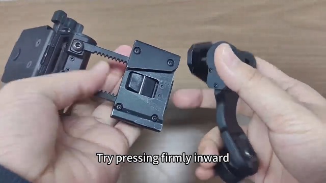 アルミ合金製 L4G24 ヘルメットコネクター Amazon.com: CANIS SPORT INC New Aluminum L4 G24 Mount and NVG J