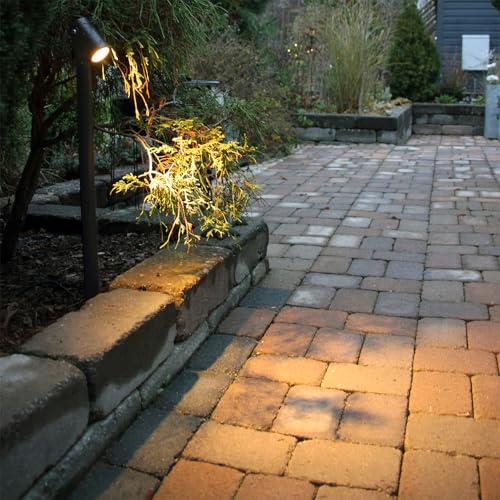 Bolardos LED LightsOn Luna65 para iluminar de forma cálida arbustos y senderos 7