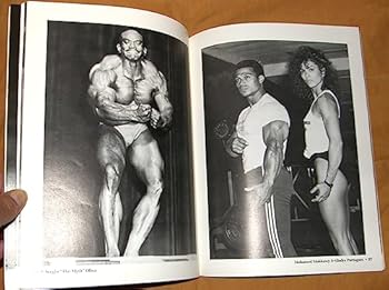 Paperback Hardcore Action Bodybuilding: Pumping Iron to Sculpt a Winning Body Book