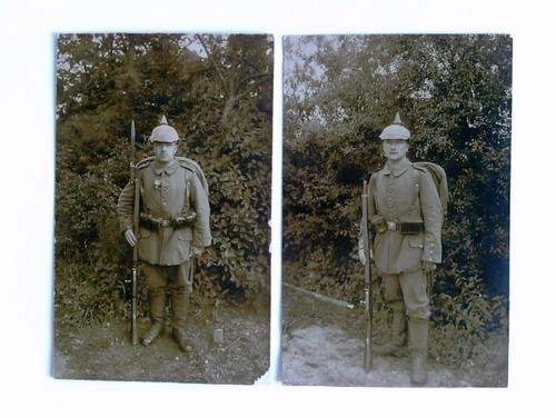 2 Postkarten: Infanteristen-Aufnahmen in voller Ausrüstung mit Karabiner und Sturmhaube