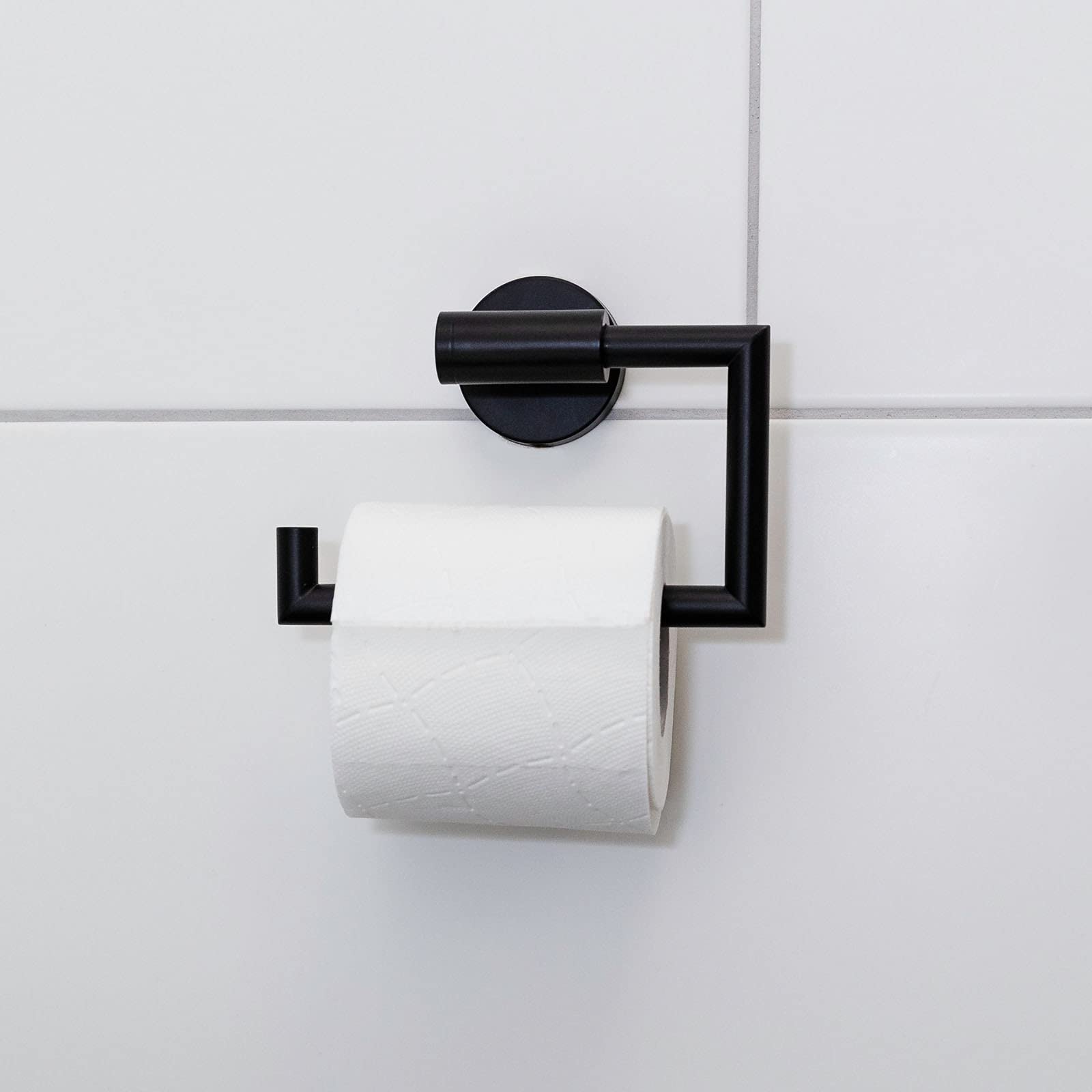 Justine ZSR Toilettenpapierhalter Schwarz – Ohne Bohren, Mit Saugnapf, Bis 3 Kg Tragkraft, Aus Beschichtetem Stahl