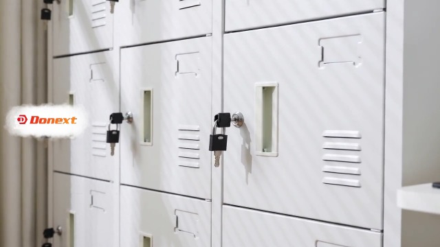 ロッカー スチールロッカー 12人用 ホワイト 鍵付き スペアキー付 スチール製 Amazon.co.jp: スチールロッカー 12人用 鍵付き スペアキー付 スリム