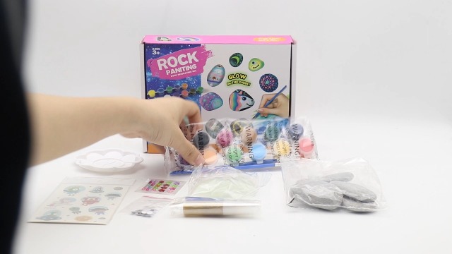 Grafix Kit De Peinture Sur Pierre Fluo Peindre Dessin Couleurs Phosphorescentes Avec Set D'Autocollants - Pour Enfants Bricolage Loisir - Cadeau Jeu Créatif - Activité Manuelle - Galets A Decorer