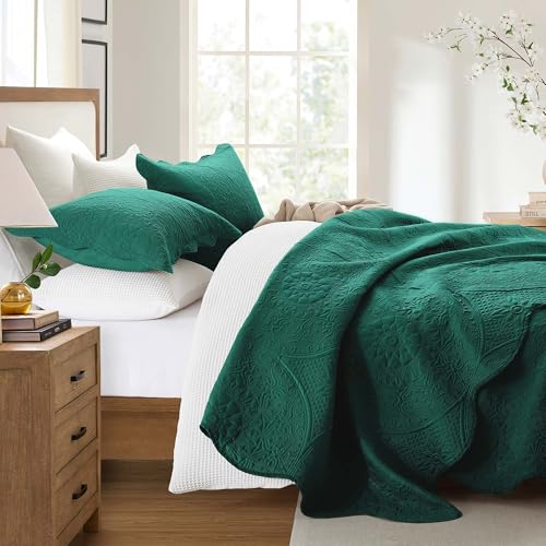 IR Imperial Rooms Queen Quilt Bedding Set Size (90" x 96") + 2 Pillow Shams (20" x 26"+ 2") - 3 Pcs All Season Lightweight Reversible Microfiber Coverlet Floral Embossed Quilt Bedspread (Emerald)