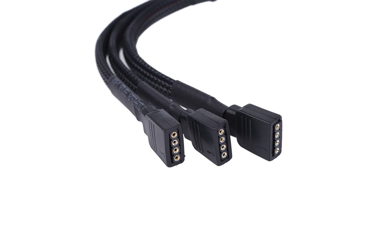 Alphacool Y-Kabel – 4-Pin PWM Auf 3x 4-Pin Lüfter | 30 Cm, Geschirmt