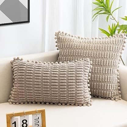 ZWJD 2er Set Khaki Kissenbezug 40x40 Kordsamt Sofakissen Weiche Kissenhülle Boho Kissenbezüge Dekokissen Moderne Kissen Deko für Couch Schlafzimmer Zuhause Auto Dekor Zierkissenbezüge Khaki – Bild 5