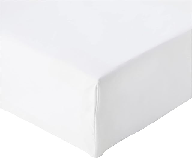 Amazon Basics Microfibre Fitted Single Sheet, Soft & Wrinkle-Resistant, King Size, 150 x 200 x 30 cm, Bright White
