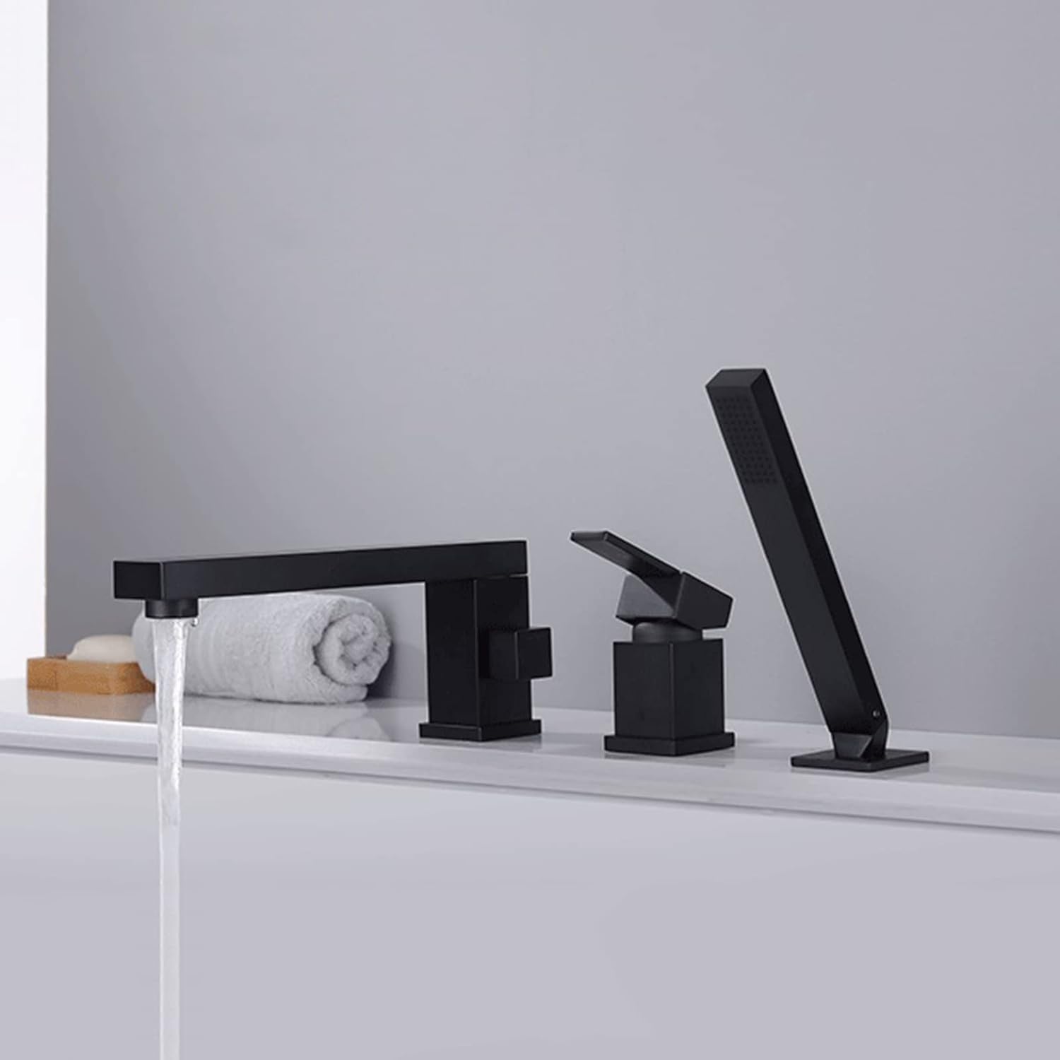Robinet de douche noir à 3 trous pour baignoire moderne et design B