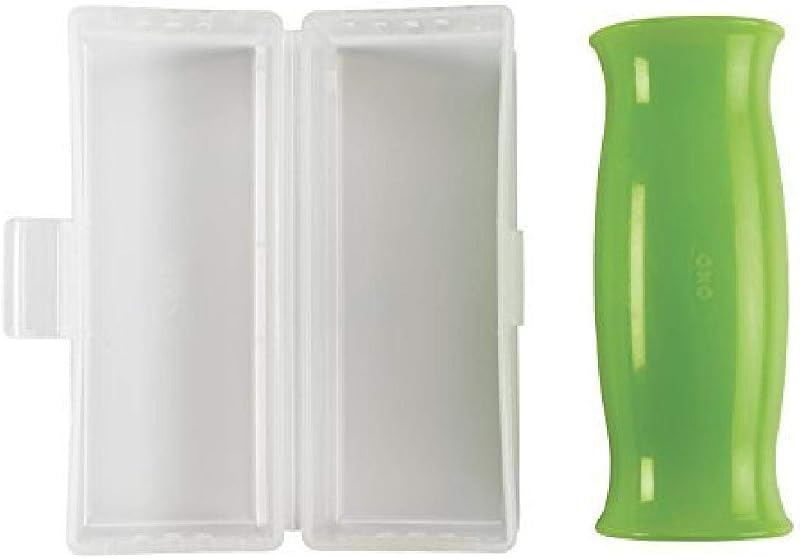 OXO Good Grips Pelador de ajos de silicona con estuche de almacenamiento Stay-Clean, transparente | El tubo de silicona elimina la cáscara cuando se enrolla, mantiene las manos libres de olores, estuche limpio, ideal para pelar ajos, apto para lavavajillas