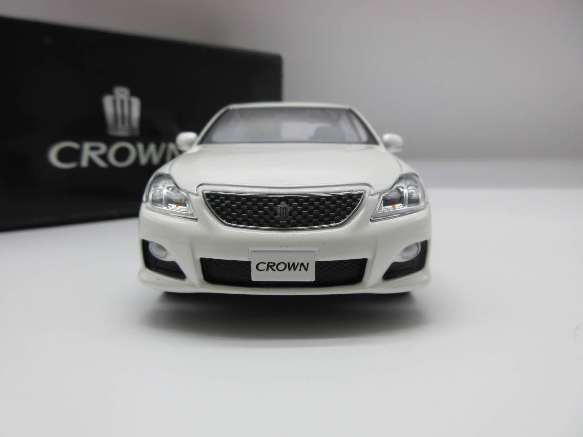 1/30 ミニカー クラウンアスリート 200系 CROWN カラーサンプル 非売品