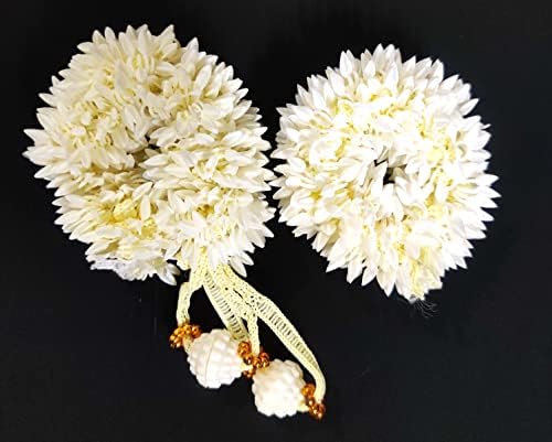 Kunsthaar Gajra Im 4er Set – Weiße Schnur Mit Roten Blumen Für Hochzeit, Deepavali & Traditionelle Anlässe