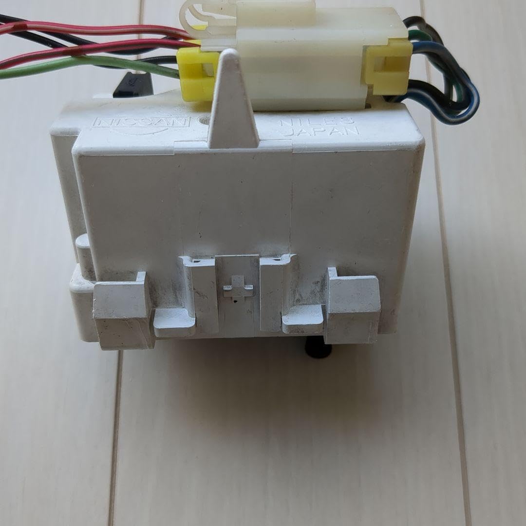 Amazon.co.jp: 旧車 車内時計 当時物 QUARTZ 2 : おもちゃ