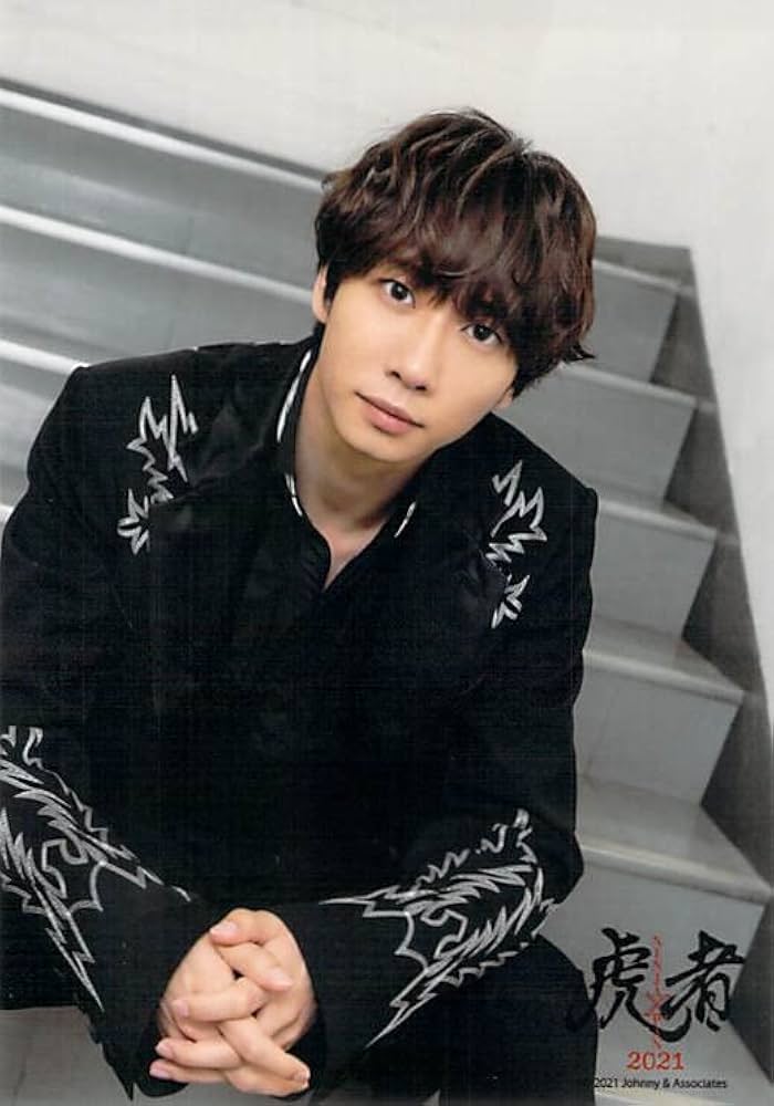 匿名配送　TravisJapan トラジャ　セルフィー　トレカ　中村海人 Amazon.co.jp: TRAVIS JAPAN トラジャ 中村海人 公式写真 写真