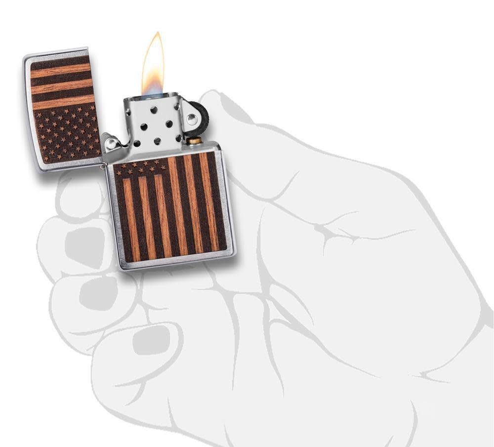 Zippo Briquet tempête – Drapeau américain Woodchuck, Chrome brossé, emblème en Acajou – Rechargeable – Réutilisable – Design Coupe-Vent – Boîte Cadeau – Fabriqué aux États-Unis
