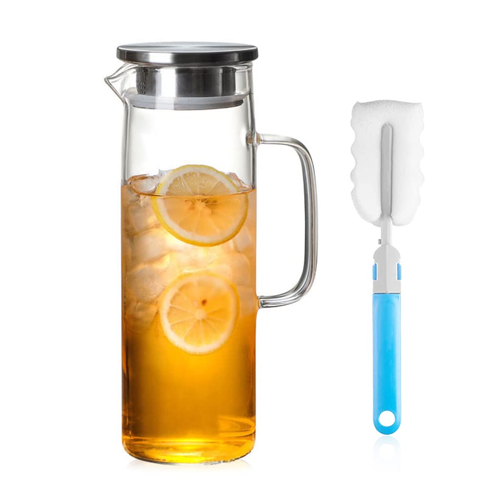 染付山水茶壺 染付山水茶壺