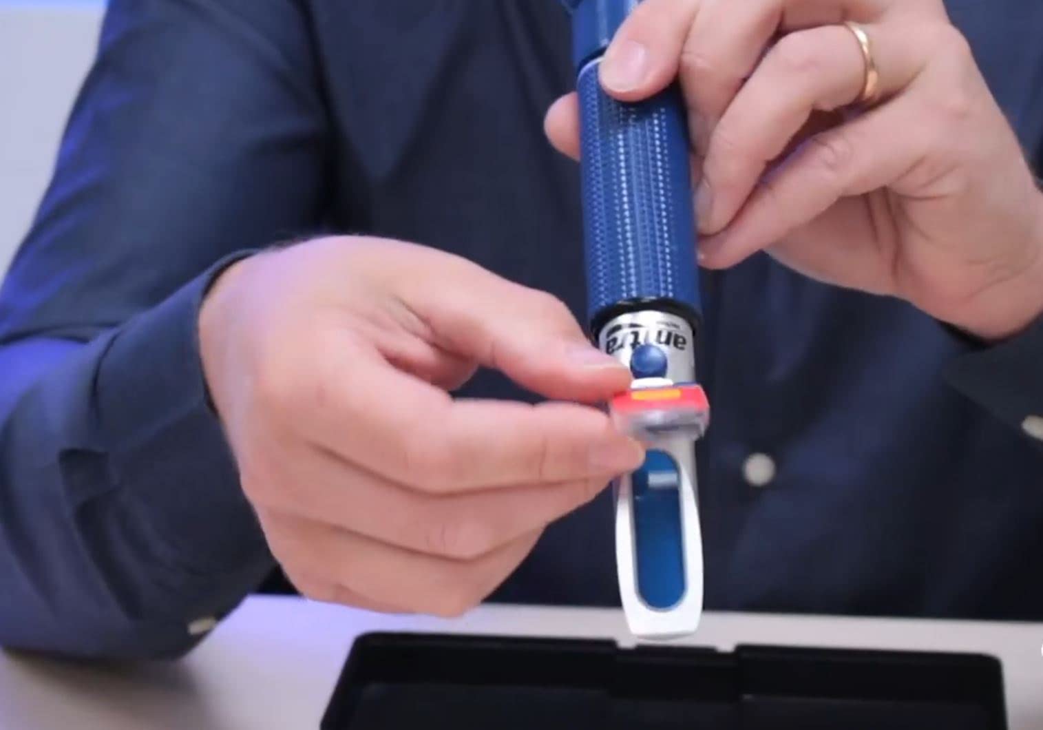 Amtra LED Optical Refractometer - rifrattometro Ottico per la misurazione della salinità nell’Acquario Marino con LED Integrato