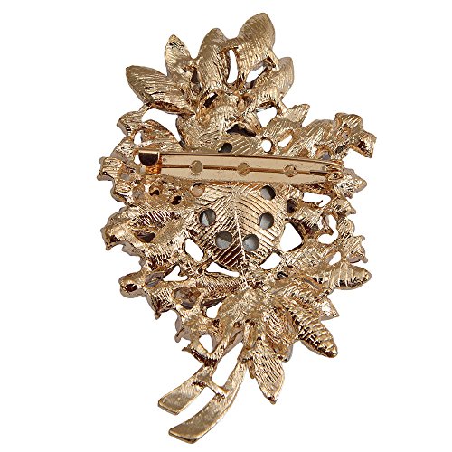 Vintage Flower Brooch Pin in Gold Tone