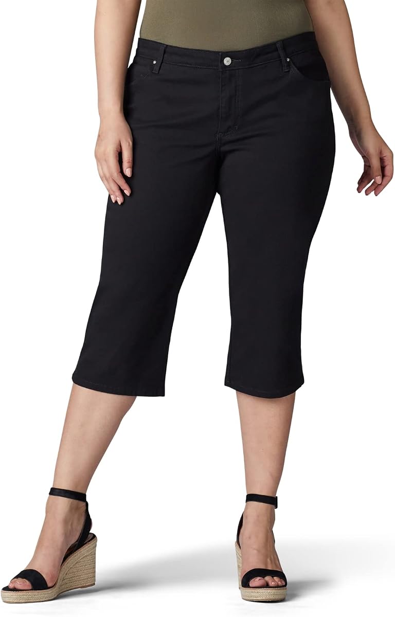 Lee Women's Plus Size Relaxed Fit Denim Capri Jean