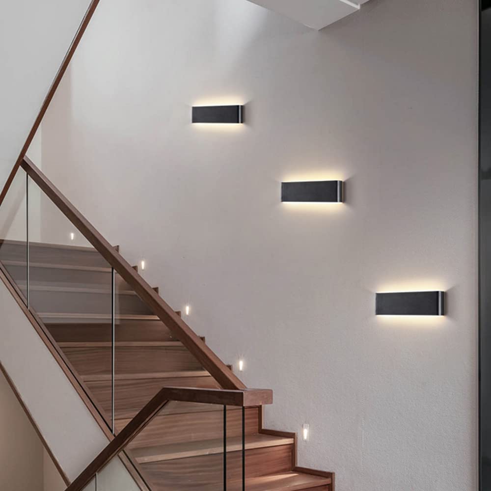 Nowoczesna lampa ścienna nordycka czarna aluminiowa LED prostokątne kinkiety ścienne do wnętrz naścienna światło długa taśma latarnia ścienna do salonu