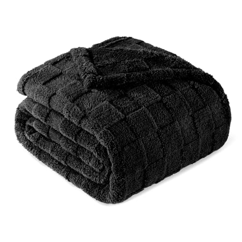 Exclusivo Mezcla Kuscheldecke Fleece-Decke, Superweiche 3D Karierte Wohndecke, Flauschige Tagesdecke für alle Jahreszeiten, 230 x 270 cm, Schwarz