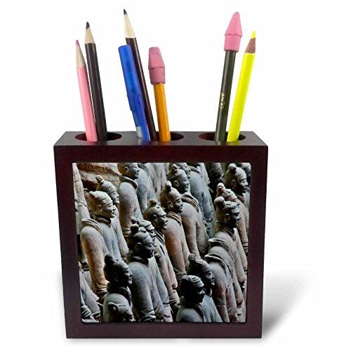Porte-stylo en céramique soldats en terre cuite pour un bureau ordonné