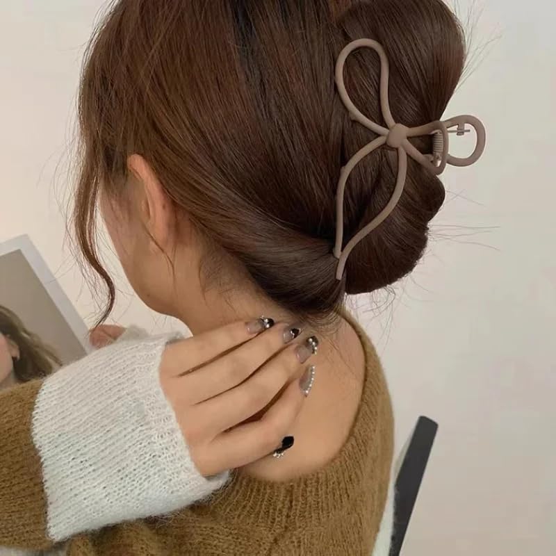 Image of Modern Coffee Hair Clutcher For Women | Stylish Hair Claws For Girls | Trendy Alloy Metal Clips | Premium & Fashionable Girls Hairs Accessories | Suitable In Various Occasions | Pack Of 1 |