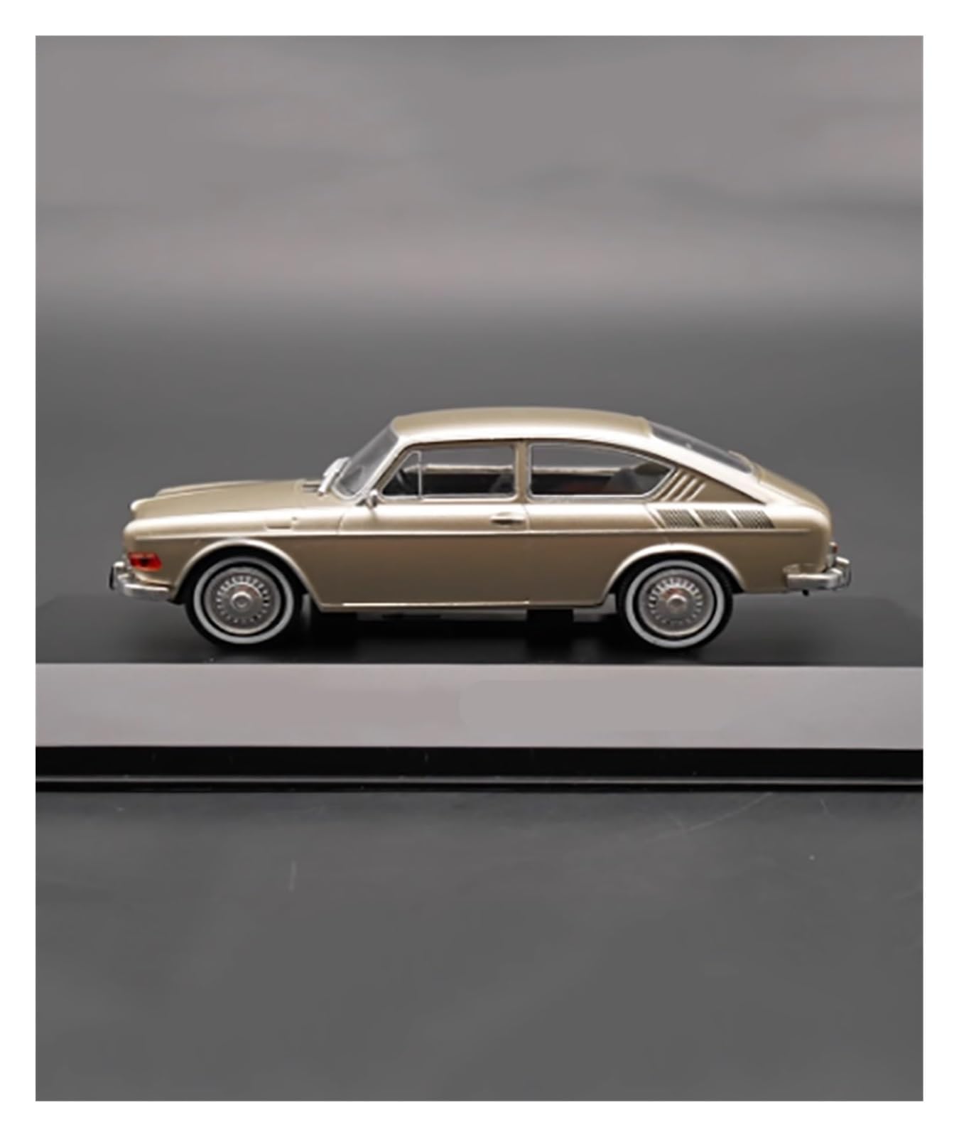Modellino Di Auto In Lega Di Zinco Scala 1:43 Per Volkswagen TL 1600 1970 Modello Di Auto In Lega Pressofusa Collezione Giocattolo Modellino Di Auto Pressofuso