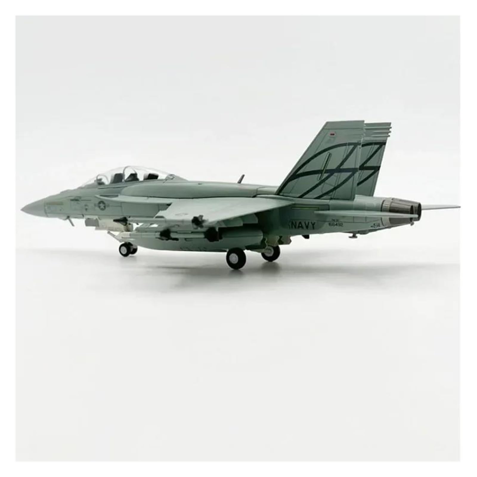 Diecast zabawki samolotowe w skali 1/72 dla F18 kolacja F/A18 BLOCK III myśliwiec model odrzutowca modele samolotów do zbierania i wyświetlania pulpit statku powietrznego do kolekcji