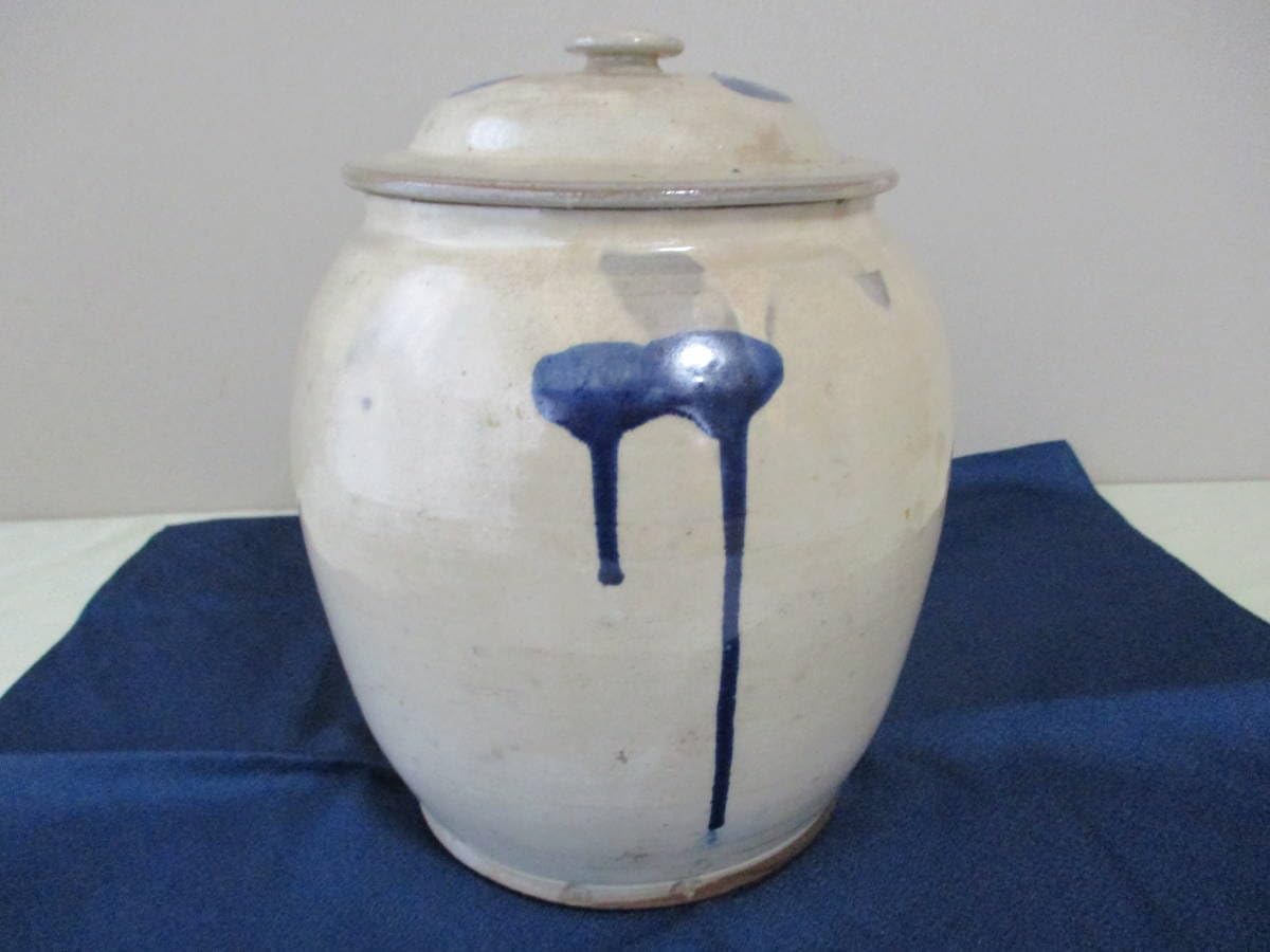 蓋付き水瓶 紋様壺 Amazon.co.jp: 石見焼の壺陶磁器漬け物等の容器蓋付き工芸品民芸
