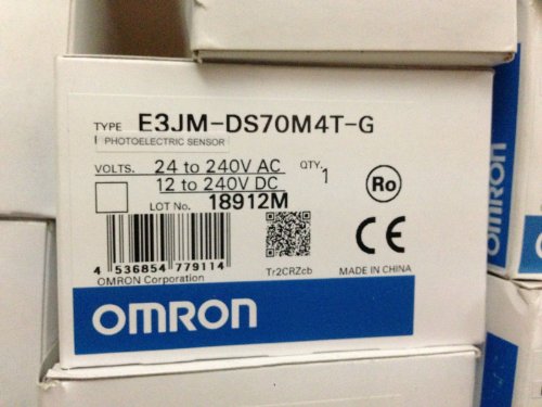 Omron E3JM-DS70M4T-G Photoelectric Sensor