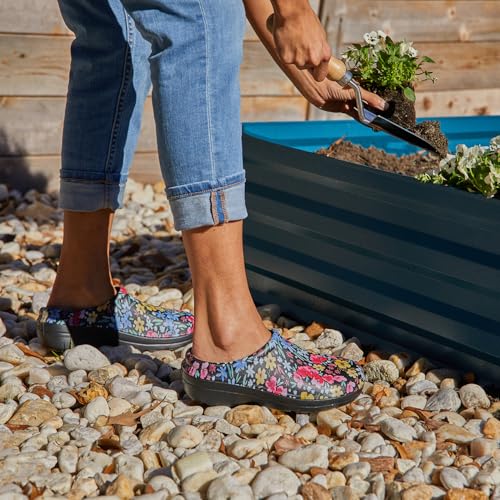 Image of totes Women's Everywear Lightweight Waterproof Bailey Garden Clog