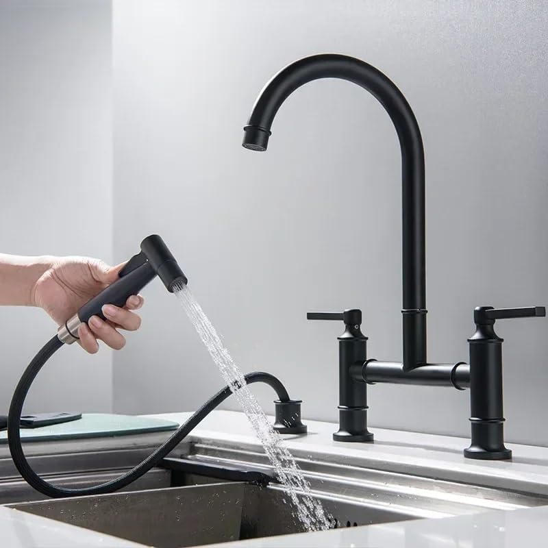 Robinetterie d'évier de cuisine en or brossé au design moderne et durable